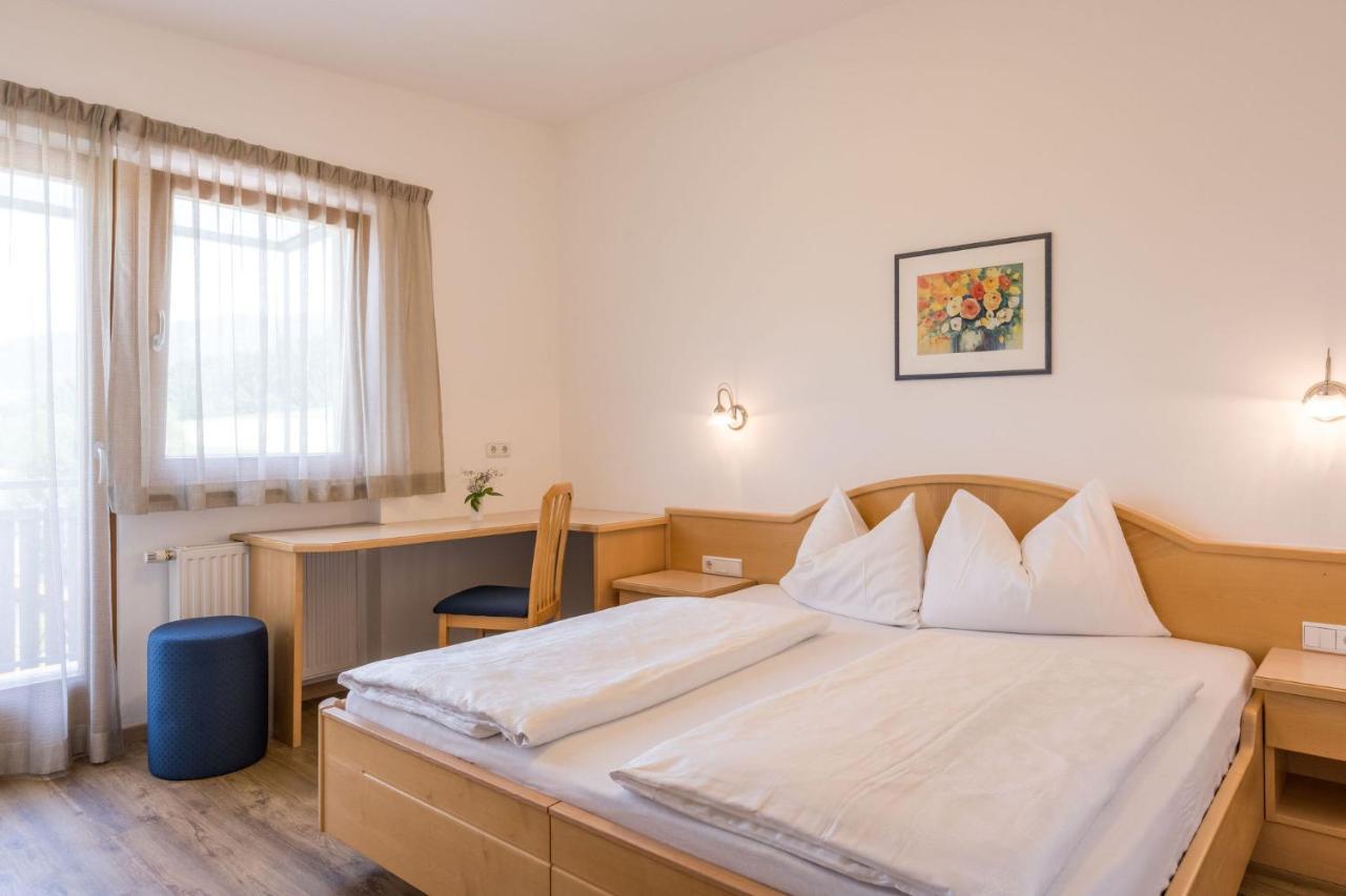 Garni Schorneck Bed & Breakfast Brunico Dış mekan fotoğraf