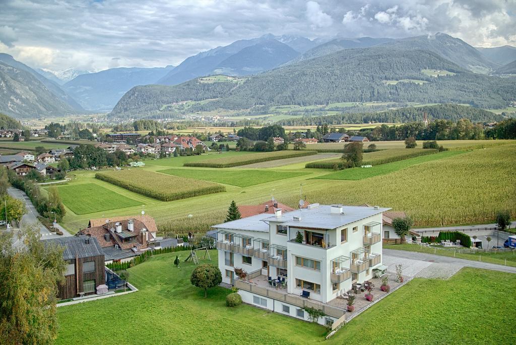 Garni Schorneck Bed & Breakfast Brunico Dış mekan fotoğraf